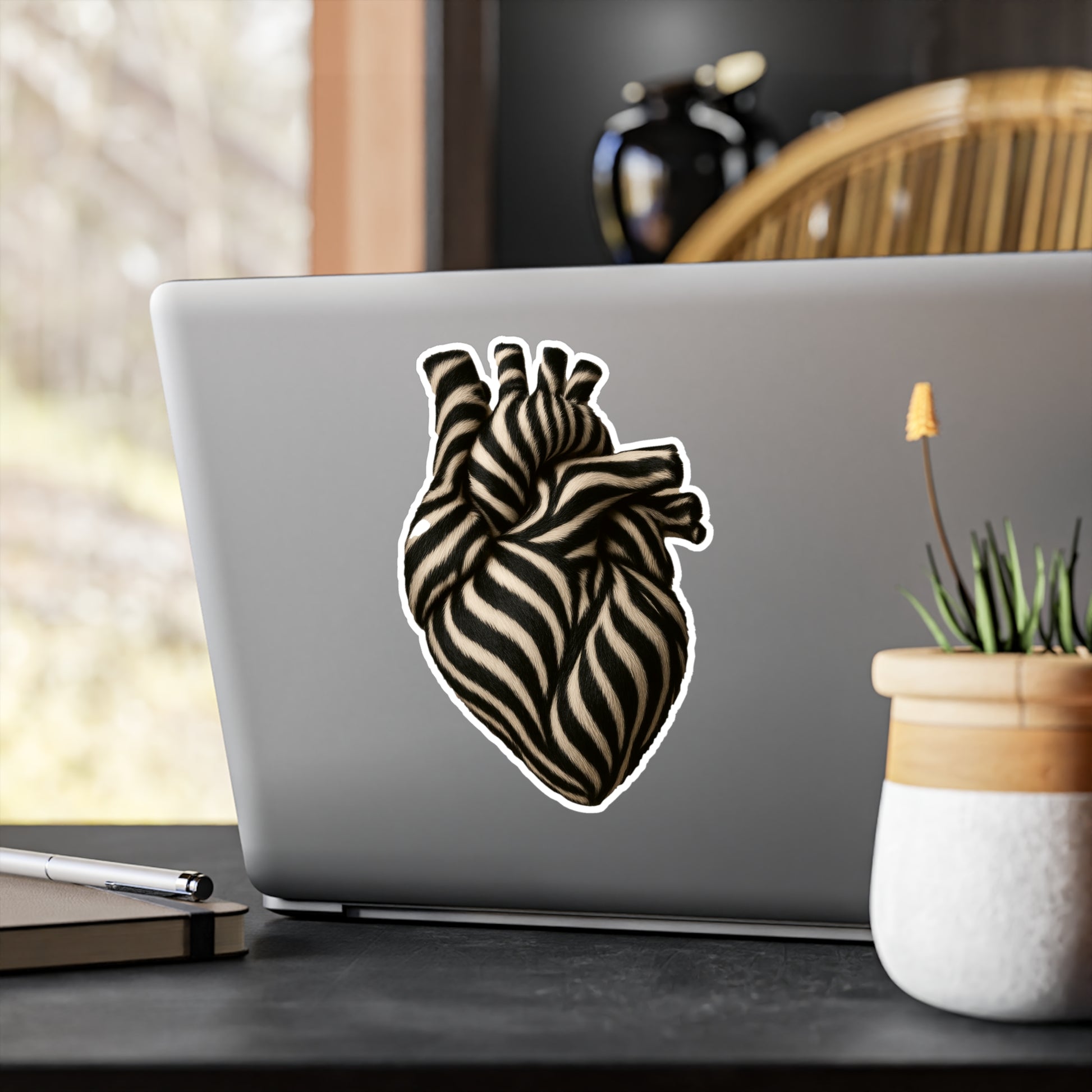 Stilvoller Vinyl-Aufkleber – Künstlerisches Zebra-Herz für Laptop, Journal, Scrapbooking, Deko & Geschenke